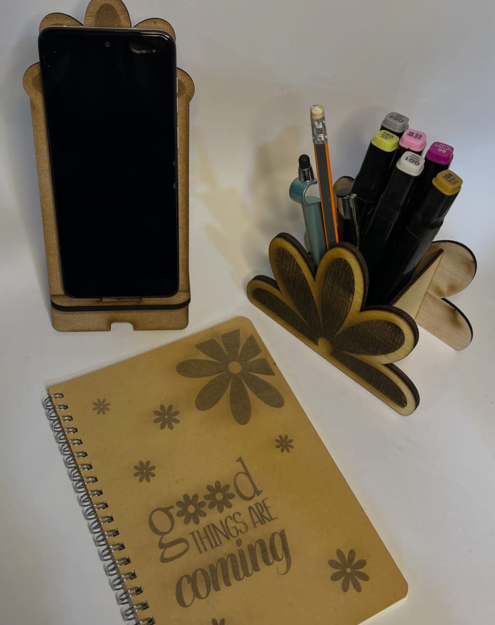 kit de portalapices, portacelular y la libretita